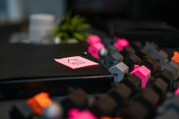 What are the opportunities for growth in the UK automotive export market?